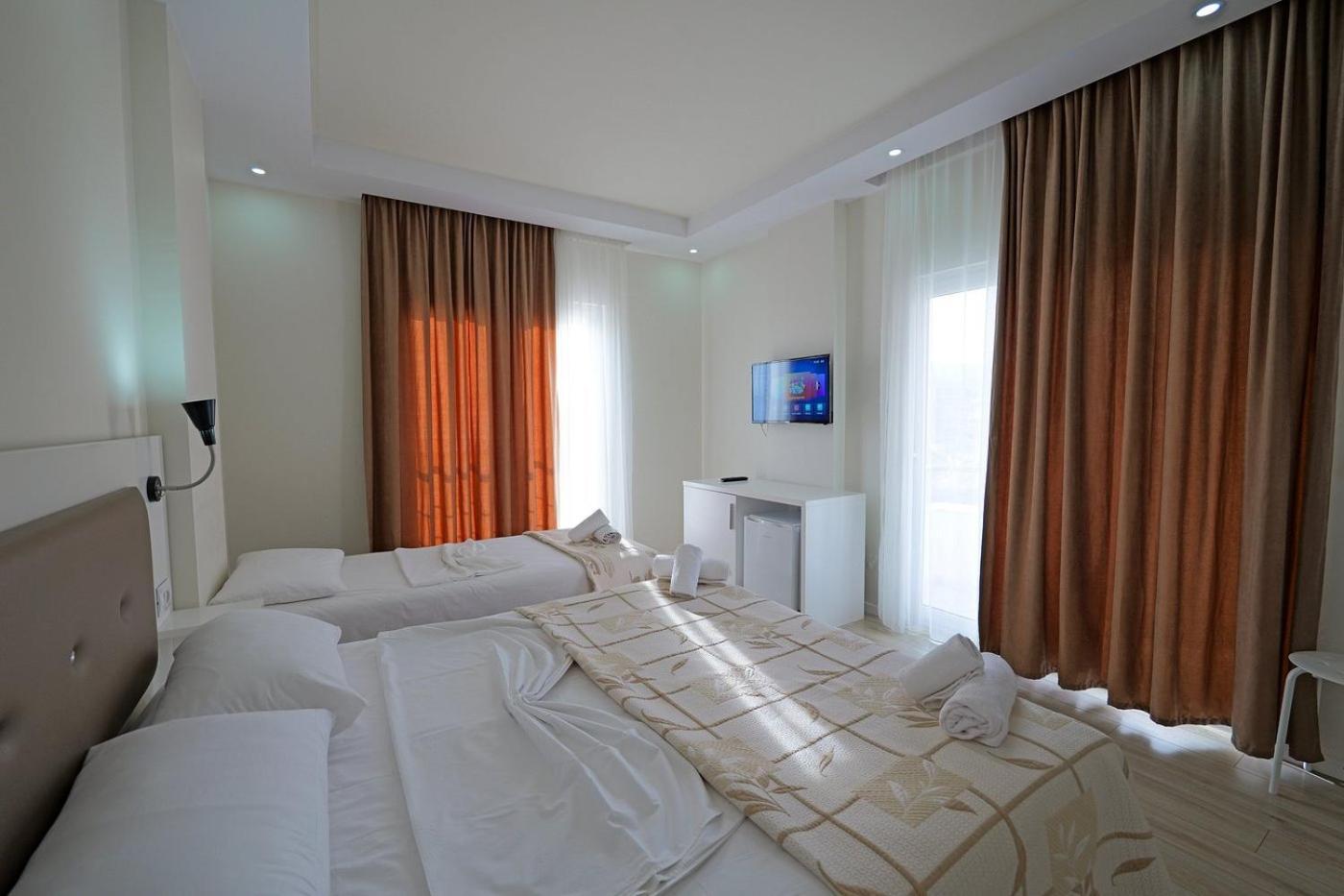 Helia Seaside Hotel Saranda Zewnętrze zdjęcie