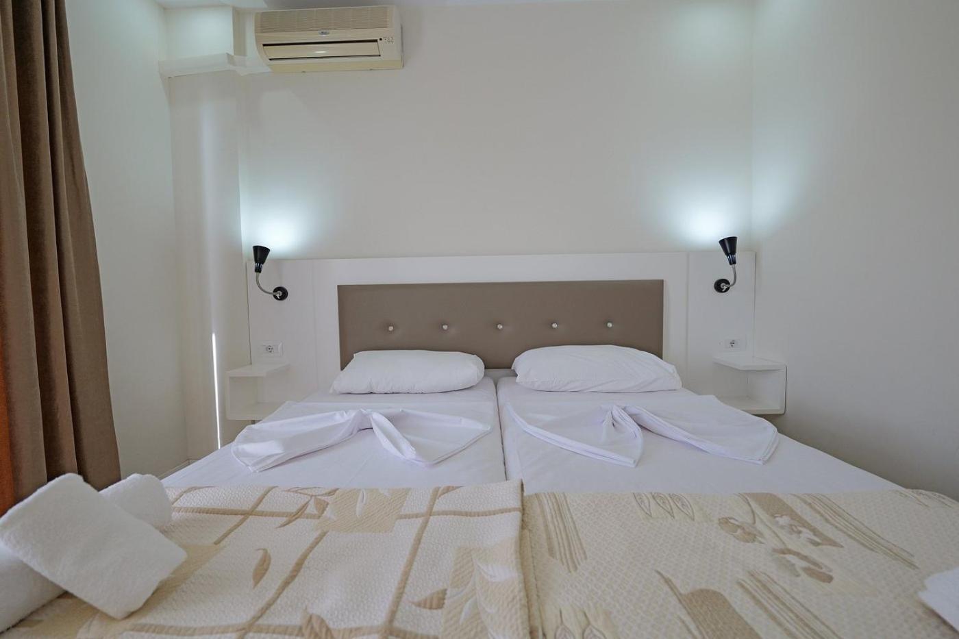 Helia Seaside Hotel Saranda Zewnętrze zdjęcie