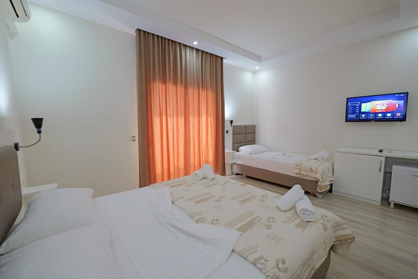 Helia Seaside Hotel Saranda Zewnętrze zdjęcie