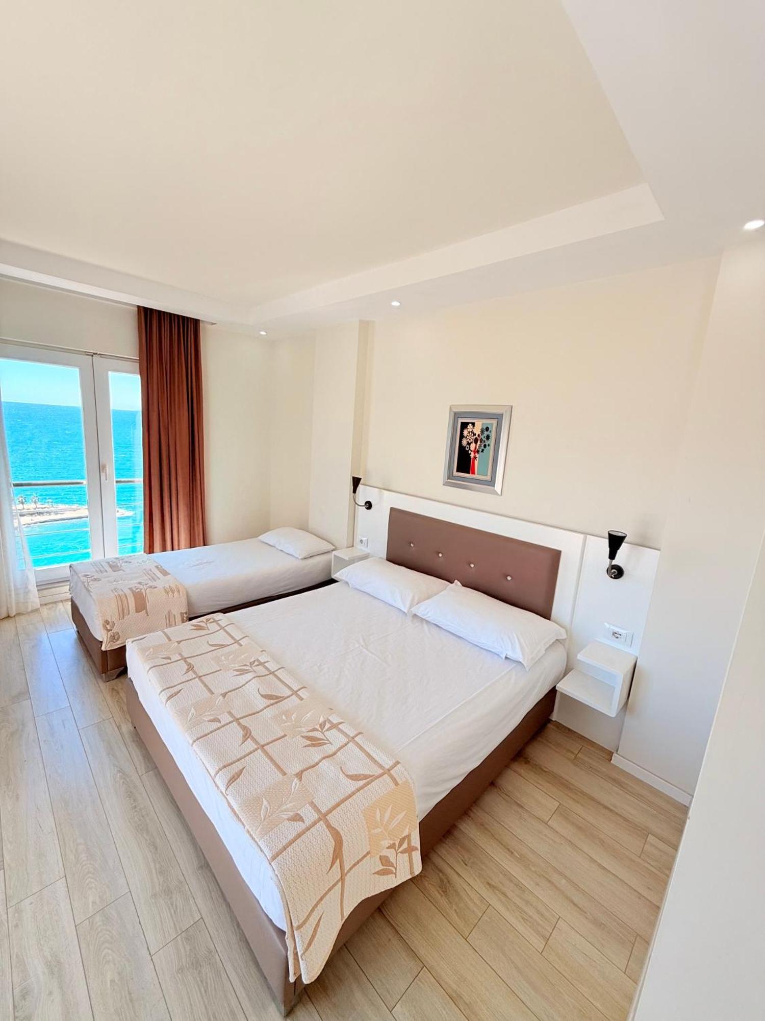 Helia Seaside Hotel Saranda Zewnętrze zdjęcie