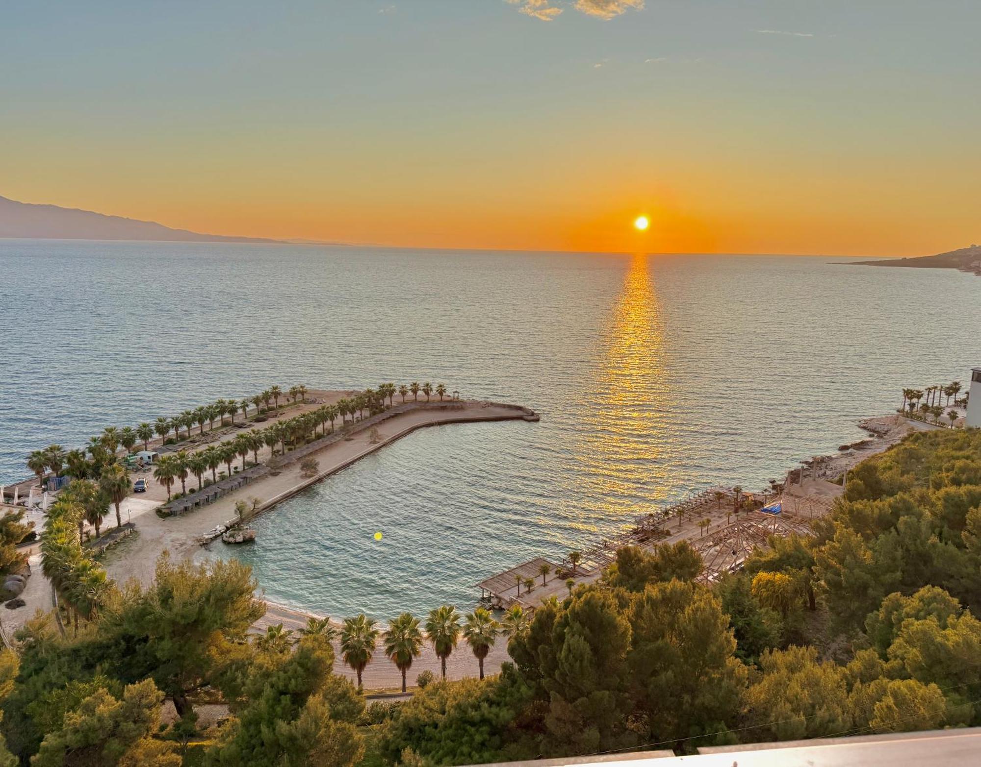 Helia Seaside Hotel Saranda Zewnętrze zdjęcie